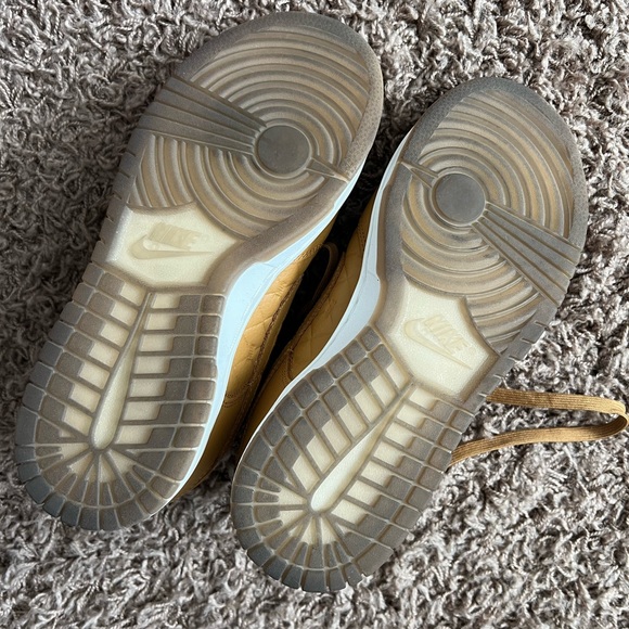 Nike Dunks Wheat/Sail, size 7 Women’s - Picture 4 of 6
